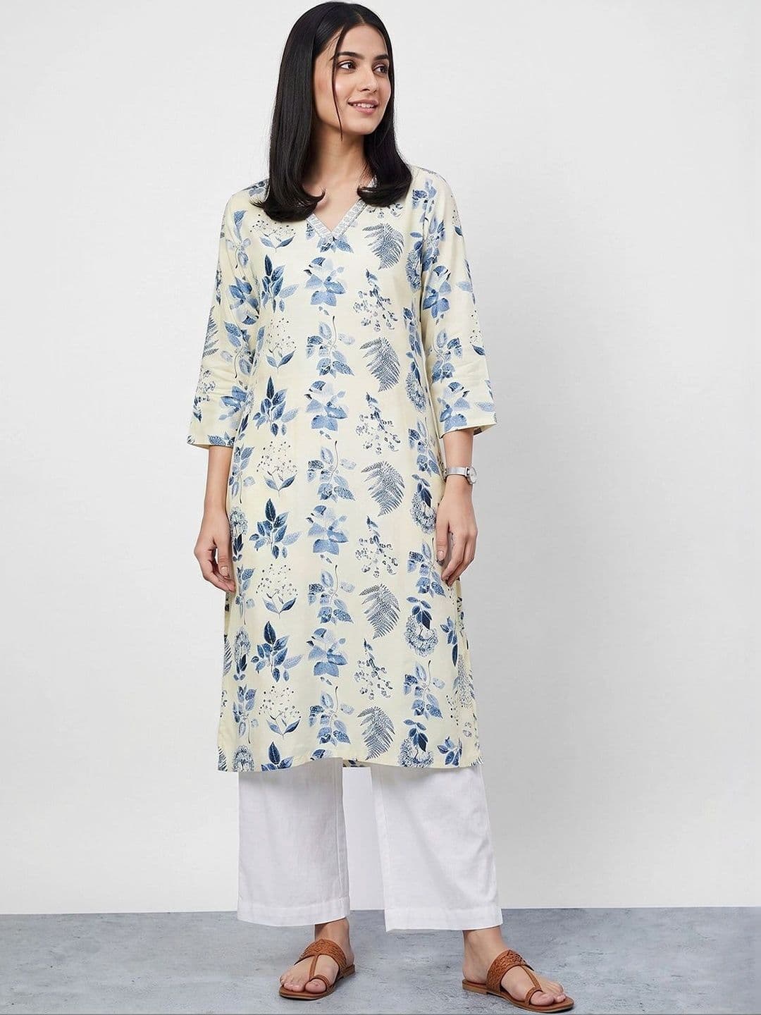Melange by Lifestyle Women Floral Printed Thread Work Floral Kurta thumbnail 5