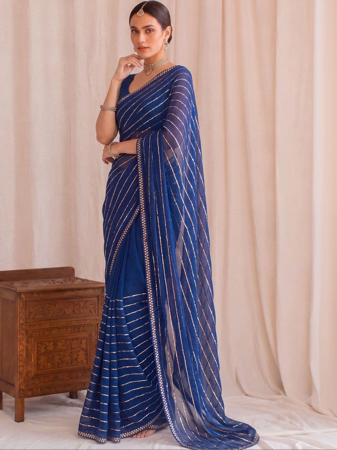House of Pataudi Striped Sequinned Poly Georgette Designer Saree thumbnail 6