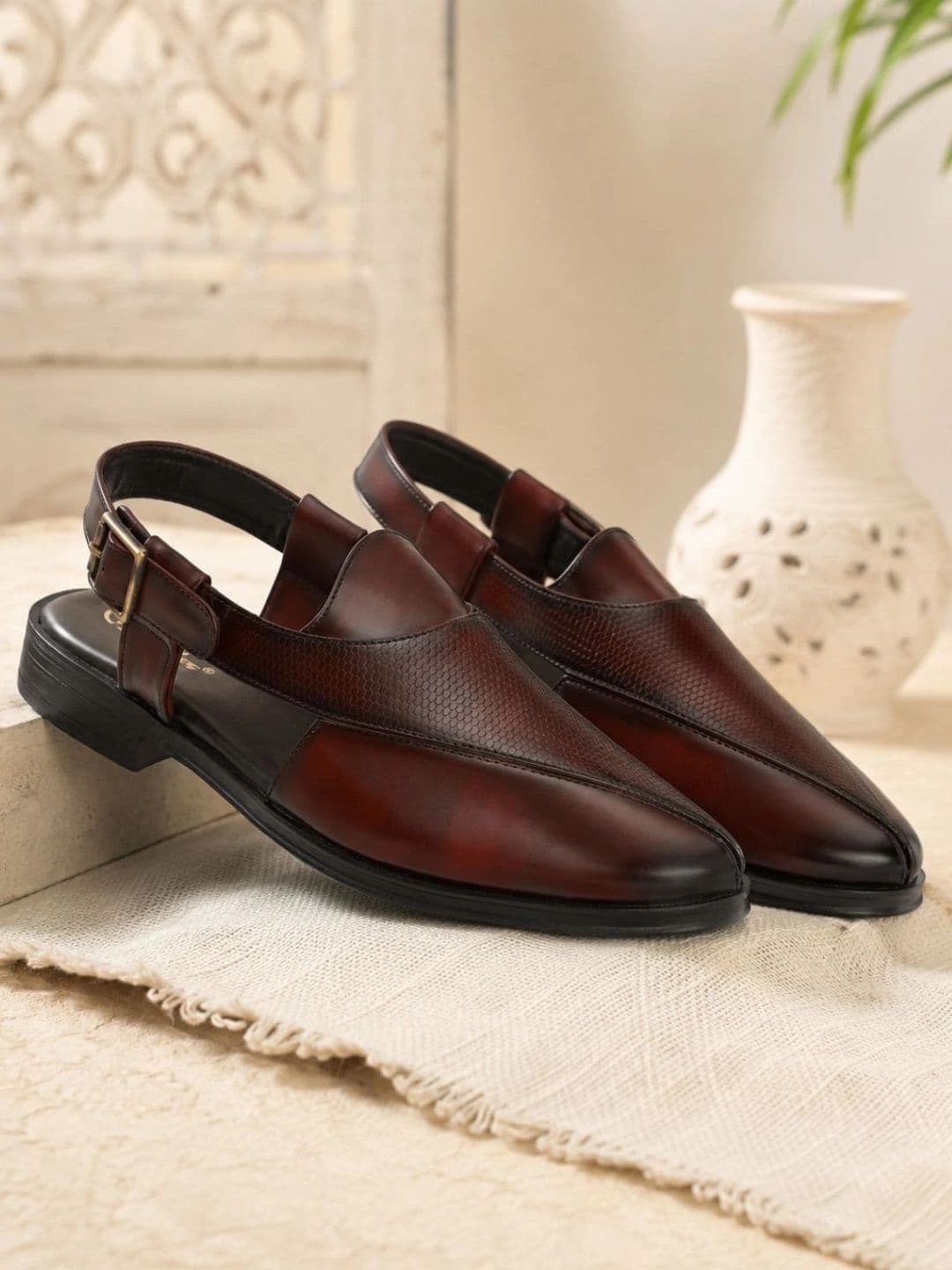 HIROLAS Men Ethnic Shoe-Style Sandals - view 1