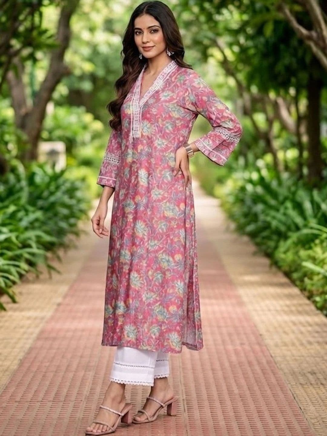 KALAMIR Women Floral Printed Thread Work Floral Kurta thumbnail 2