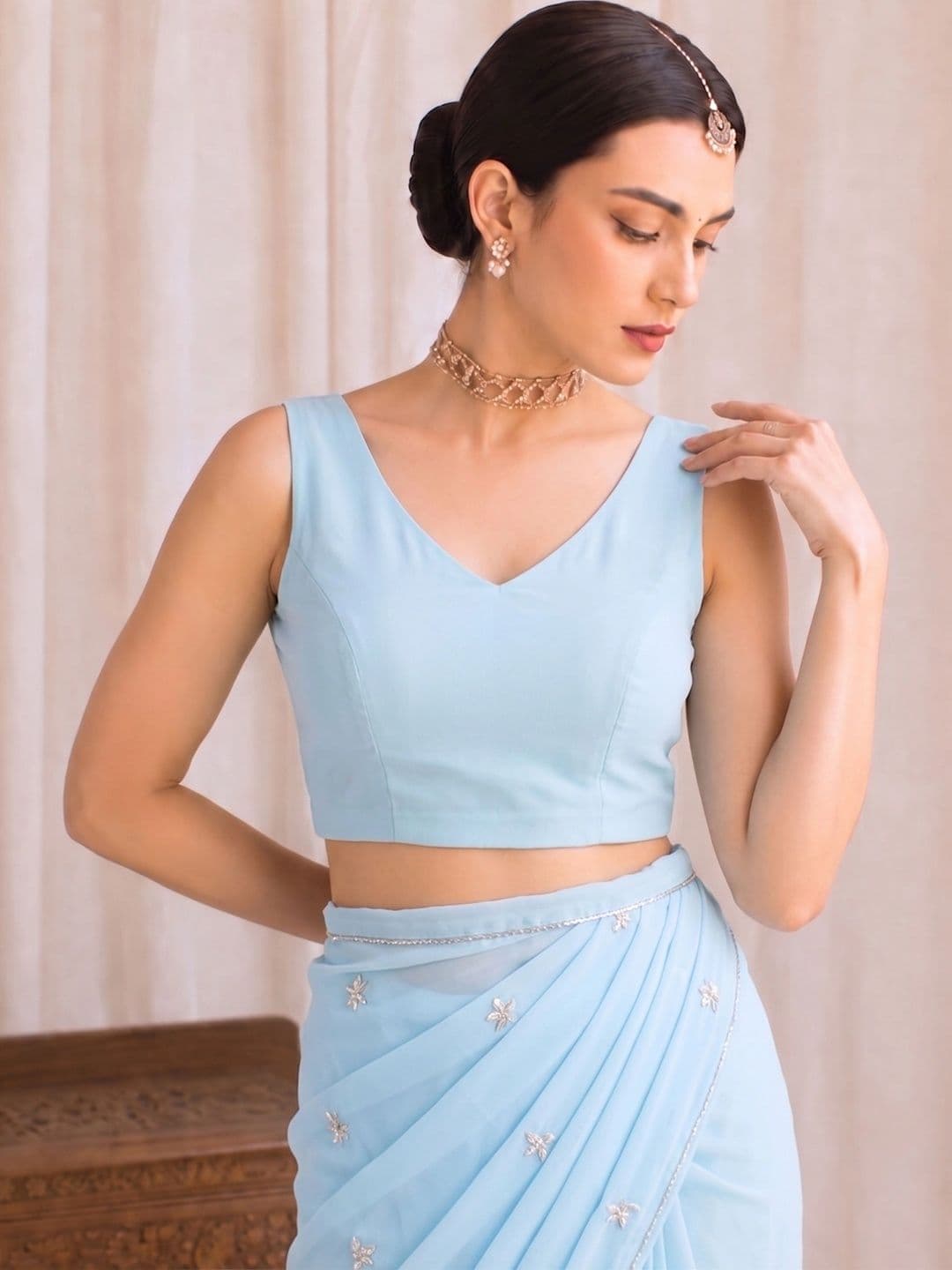 House of Pataudi Floral Embroidered Poly Georgette Designer Saree thumbnail 4
