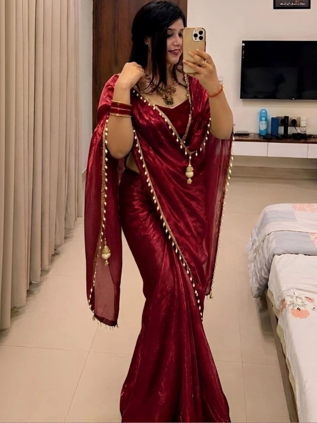 LabelVASTRA Beads and Stones Silk Blend Saree thumbnail 2