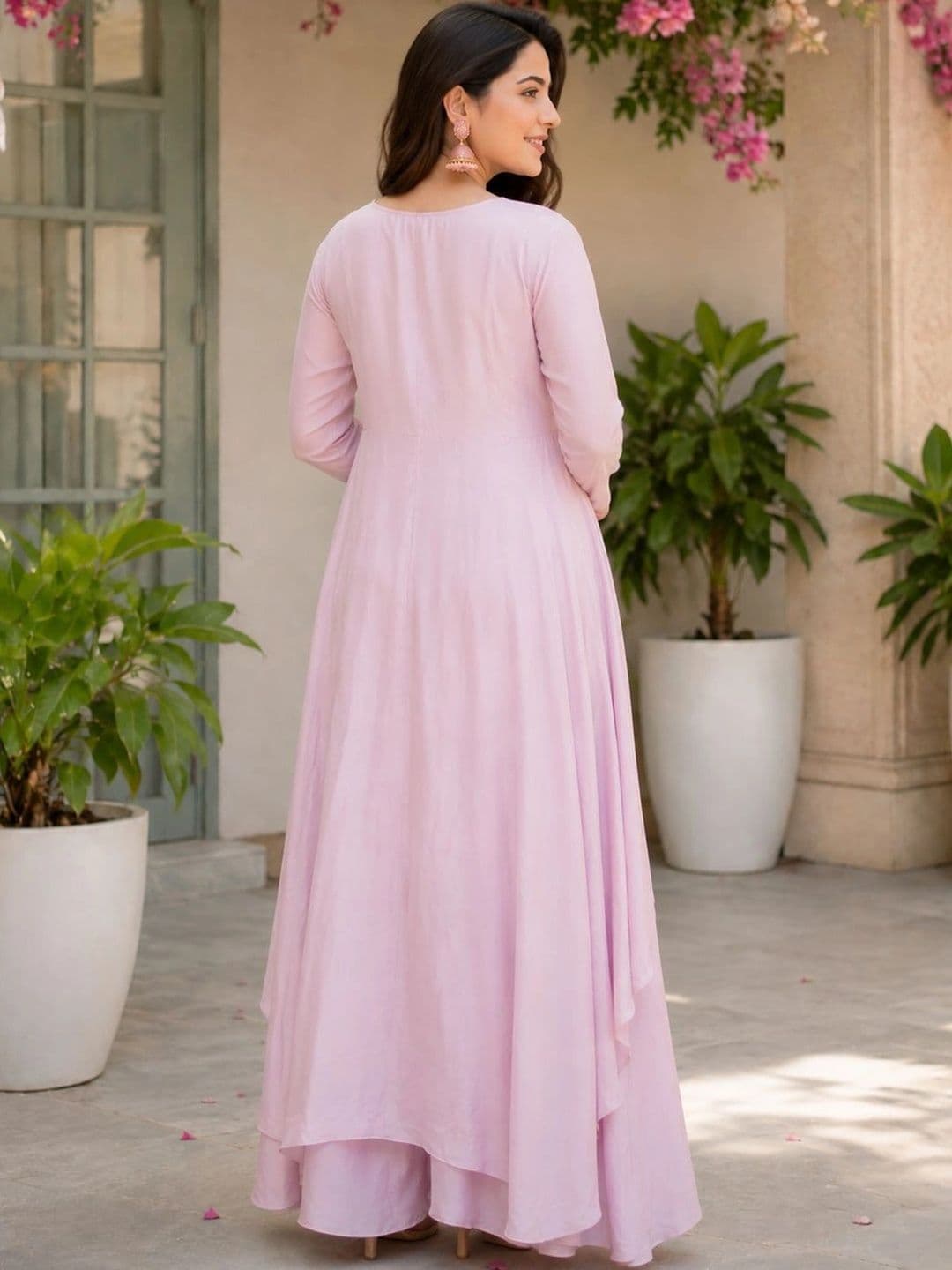 Tankori Women Ethnic Motifs Embroidered Layered Thread Work Kurta with Palazzos thumbnail 3
