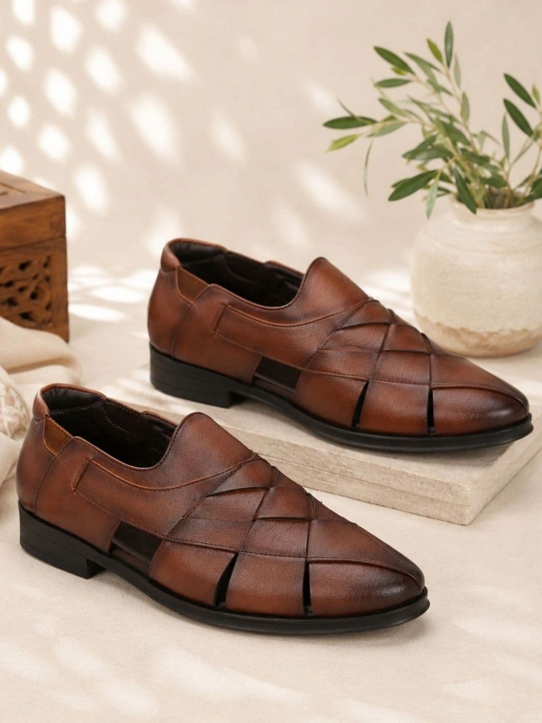HIROLAS Men Fisherman Sandals - view 1