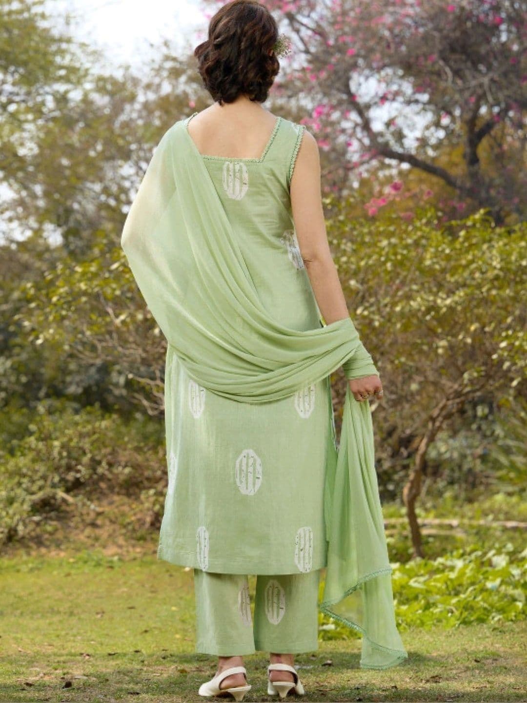 BrownEra Women Ethnic Motifs Printed Regular Pure Cotton Kurta Trousers & Dupatta thumbnail 7