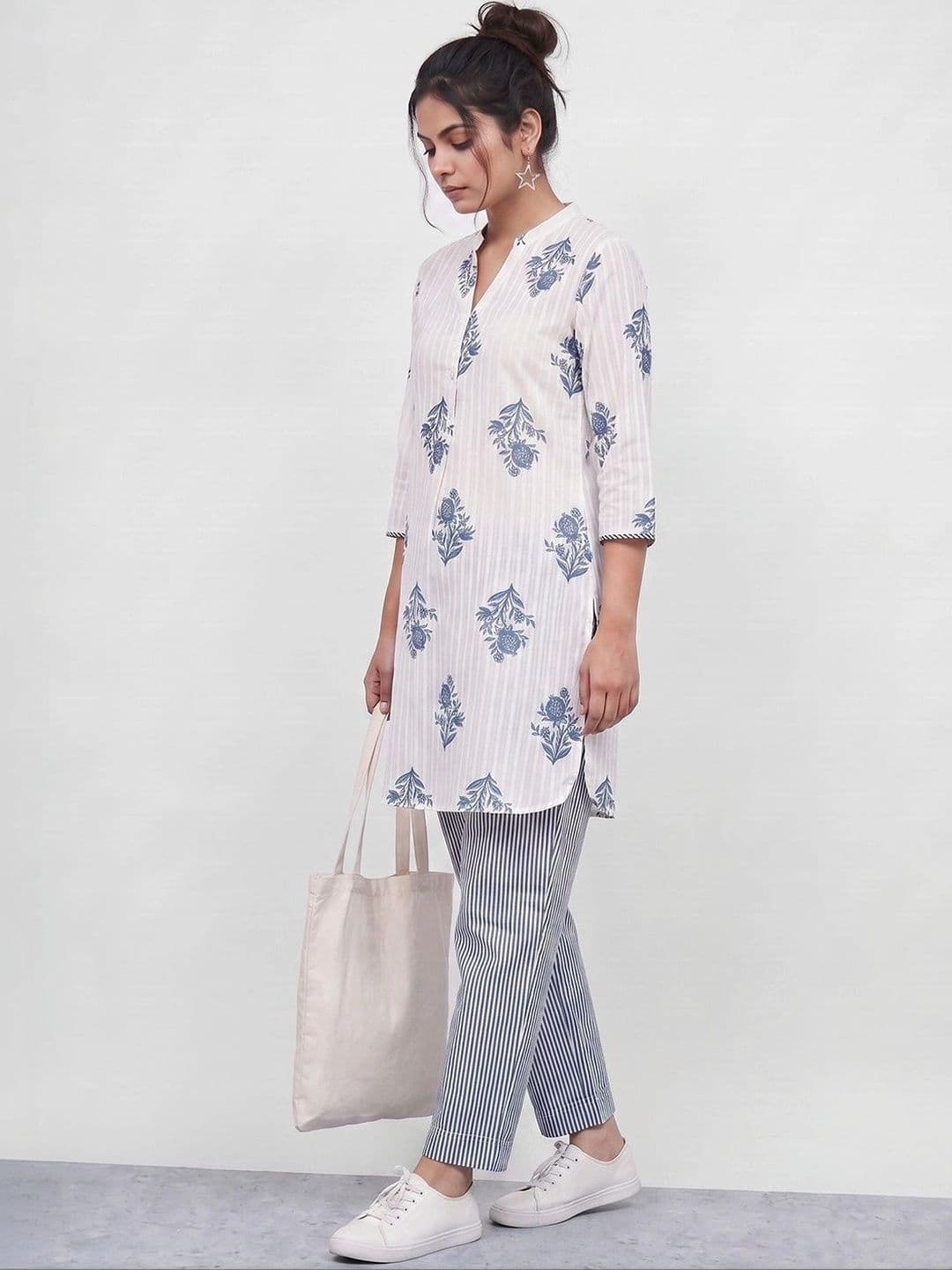 Melange by Lifestyle Women Ethnic Motifs Printed Regular Pure Cotton Kurti with Trousers thumbnail 4