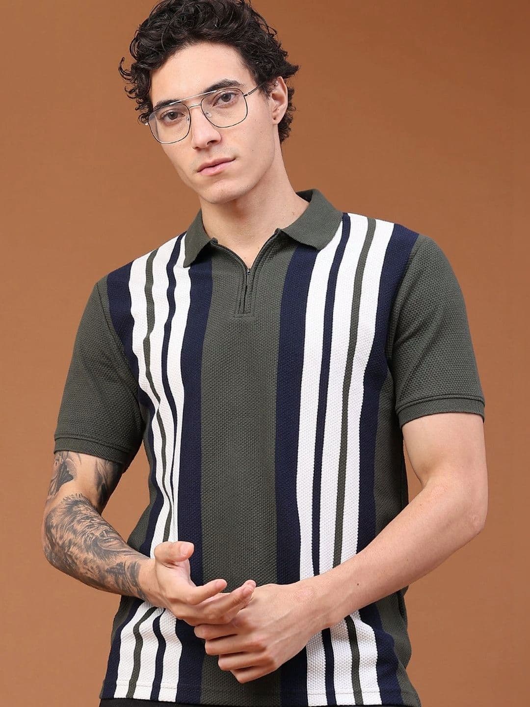 LIMEROAD Men Colourblocked Polo Collar T-shirt thumbnail 3