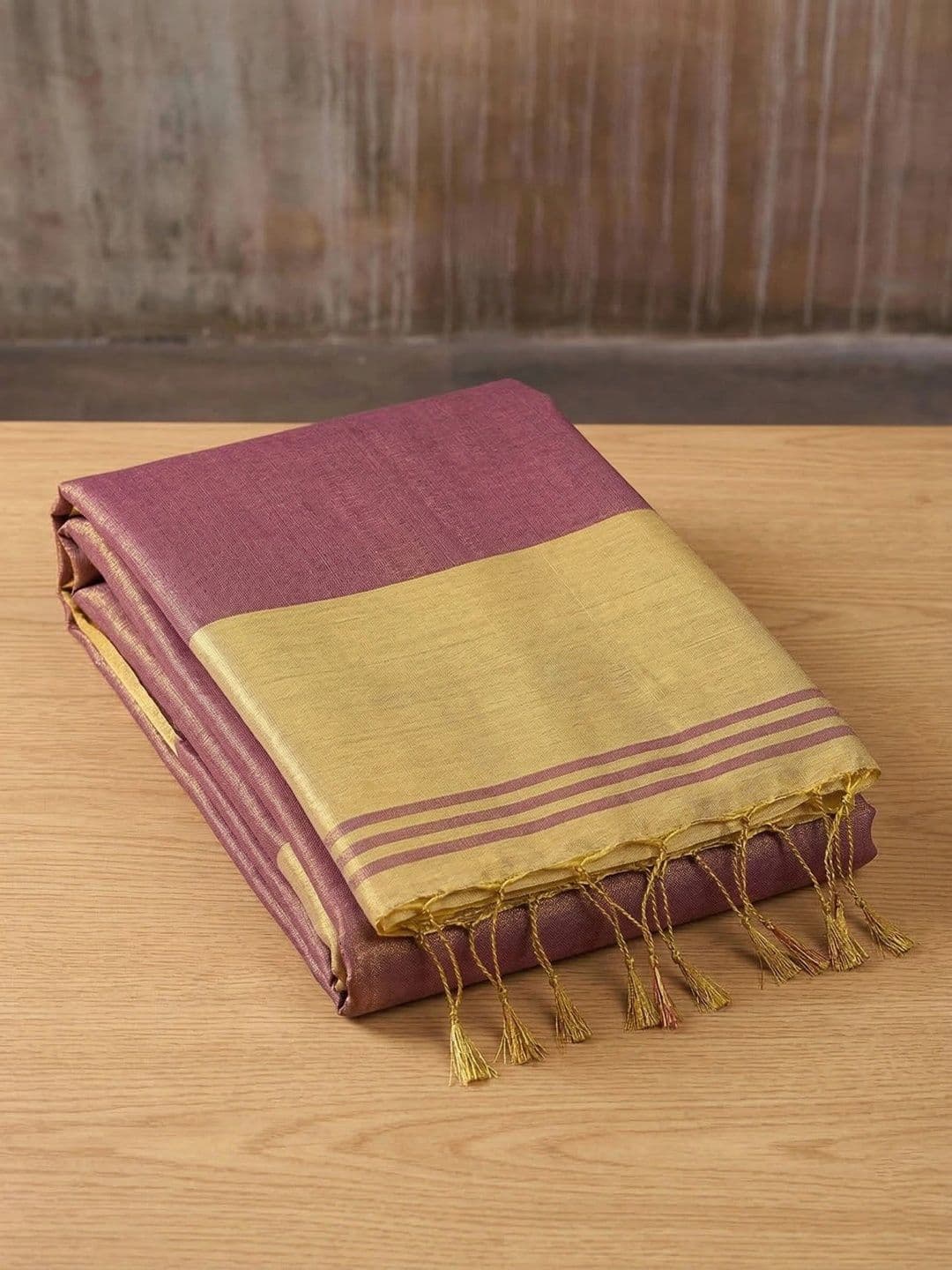 Mitera Woven Design Tissue Saree thumbnail 2