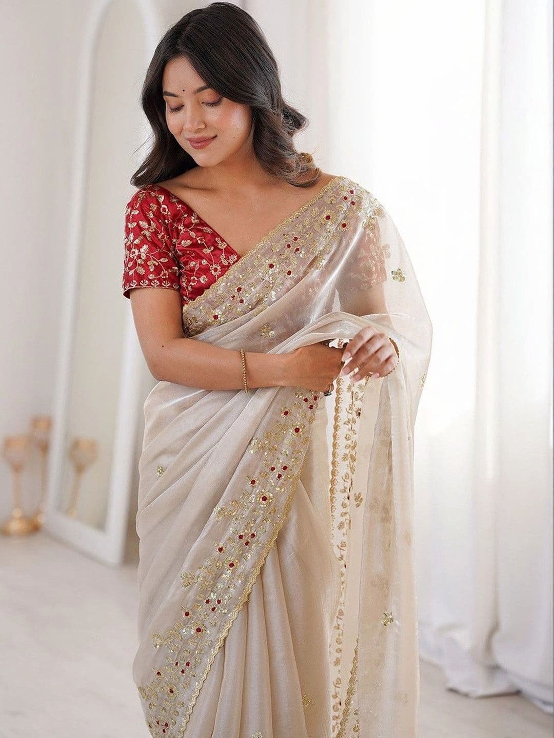 R V FASHION Embellished Embroidered Silk Blend Saree thumbnail 4