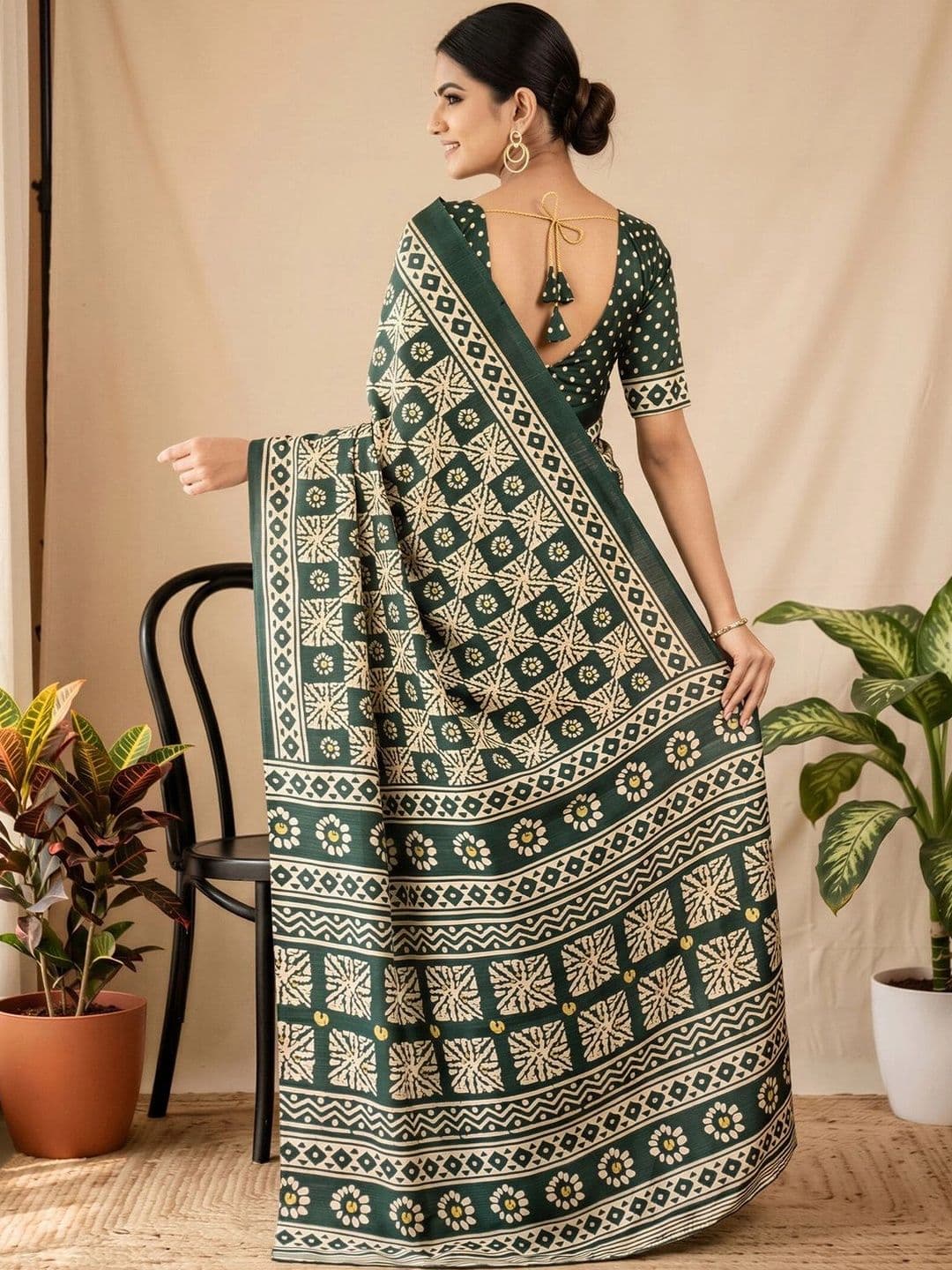 Anouk Batik Designer Block Print Saree thumbnail 3