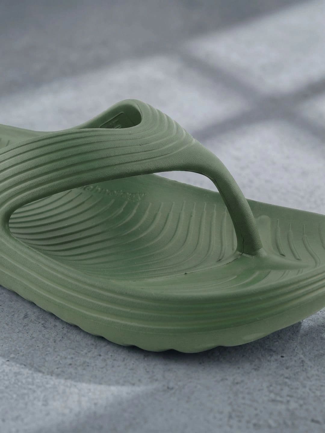 Red Tape Men Thong Flip-Flops thumbnail 7