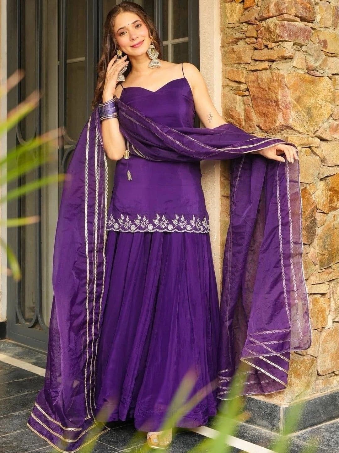 HERE&NOW Women Ethnic Motifs Embroidered Regular Thread Work Kurta with Sharara & With Dupatta thumbnail 2