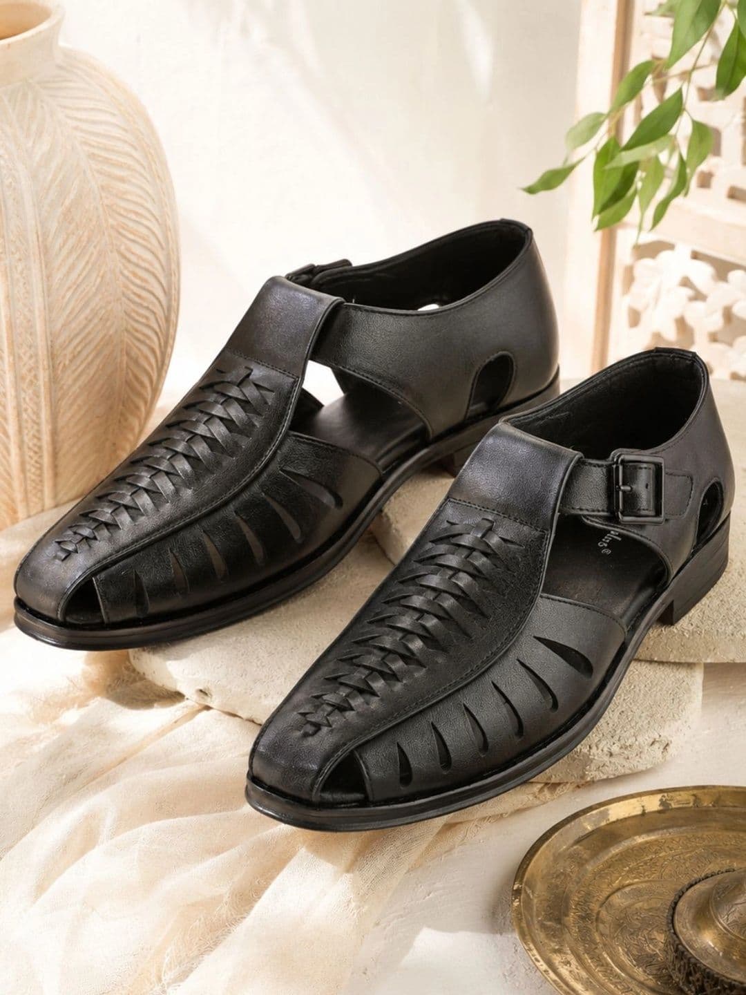 HIROLAS Men Ethnic Fisherman Sandals - view 1