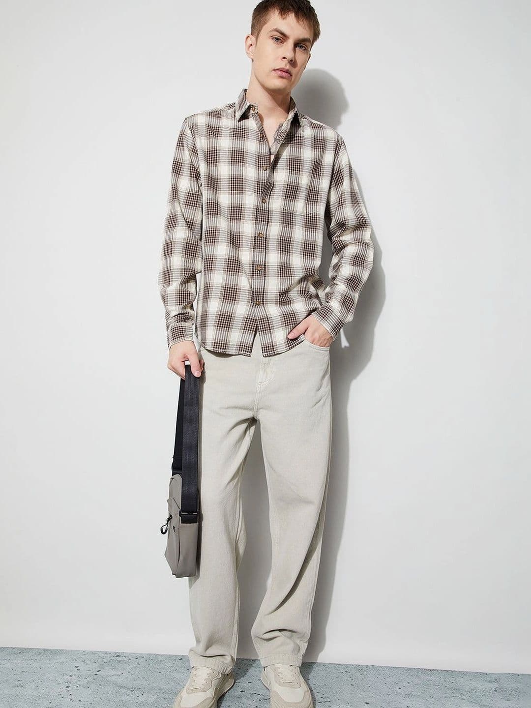 Forca by Lifestyle Men Slim Fit Checked Casual Shirt thumbnail 3