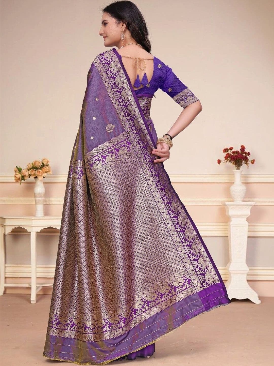RANGREET Ethnic Motifs Zari Saree thumbnail 5