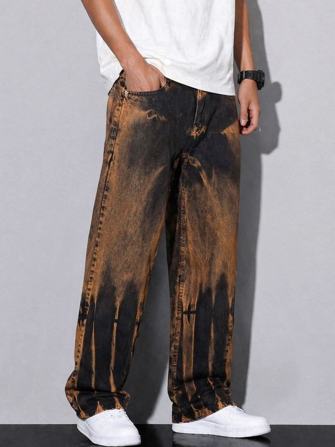 VERTICALS Men Straight Fit Mid-Rise Jeans thumbnail 3
