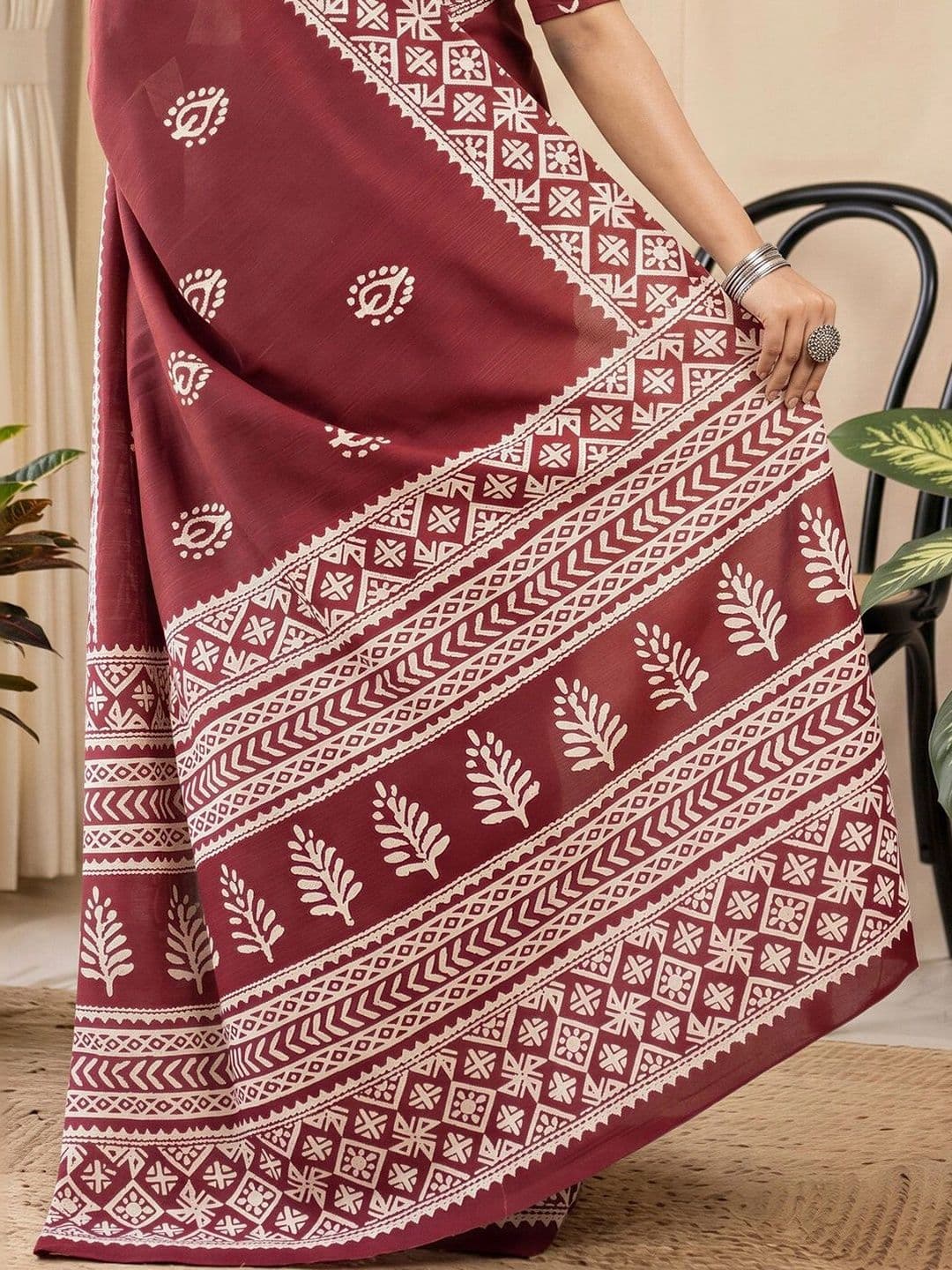 Anouk Batik Designer Block Print Saree thumbnail 4