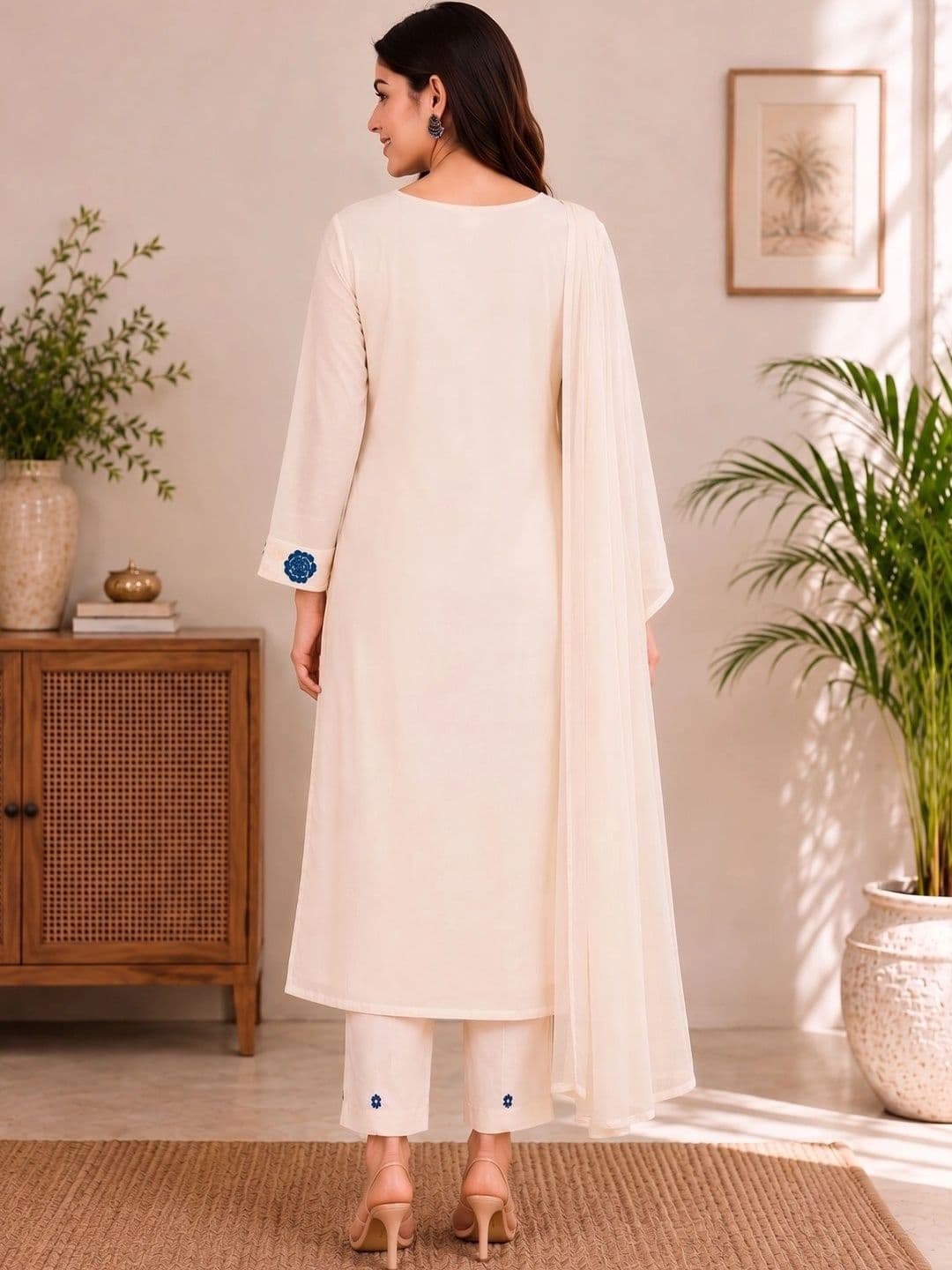J MOGAL Women Floral Embroidered Regular Thread Work  Kurta & Trousers With Dupatta thumbnail 3