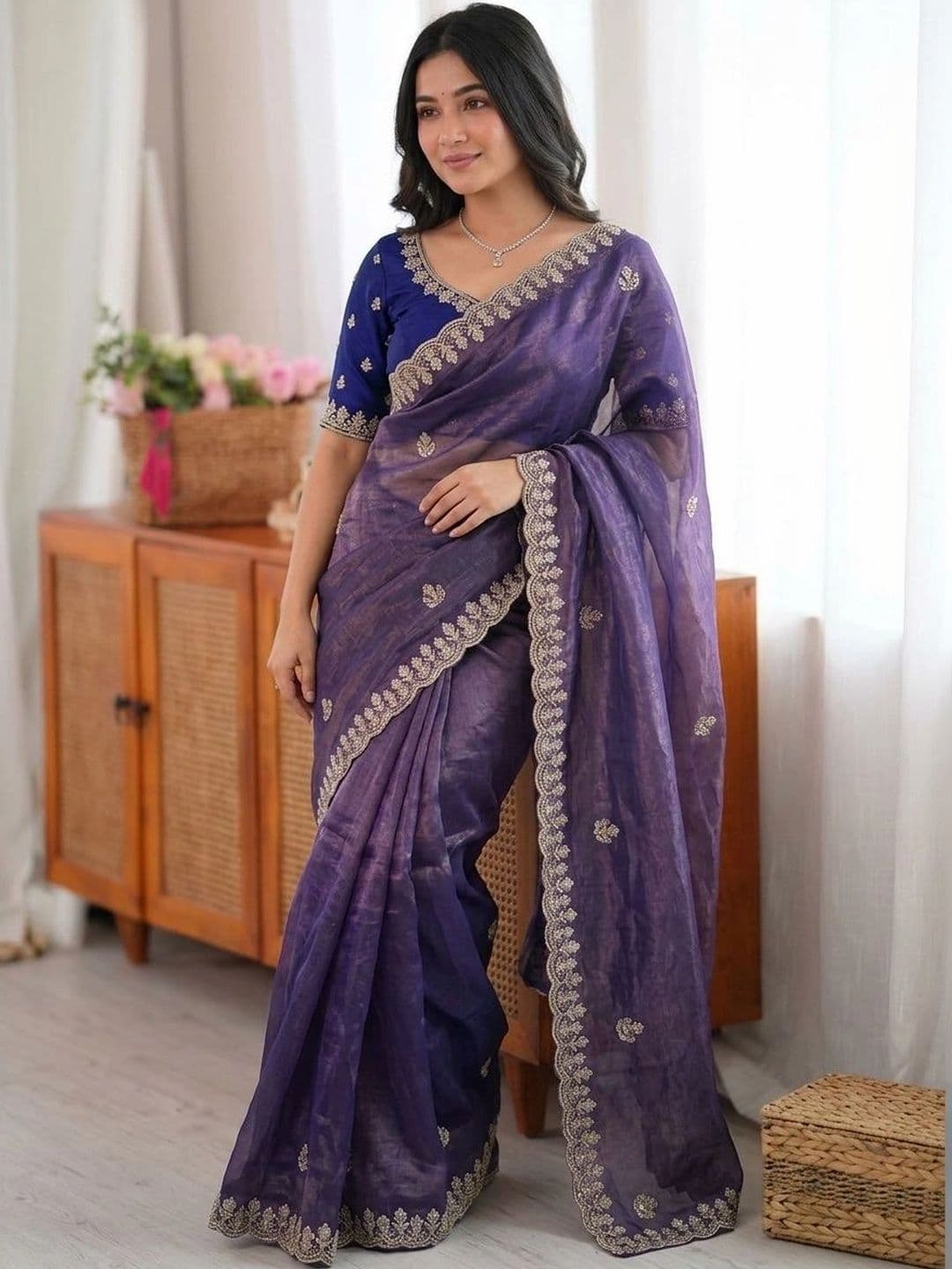 Sangria Ethnic Motifs Embroidered Pure Georgette Saree thumbnail 3