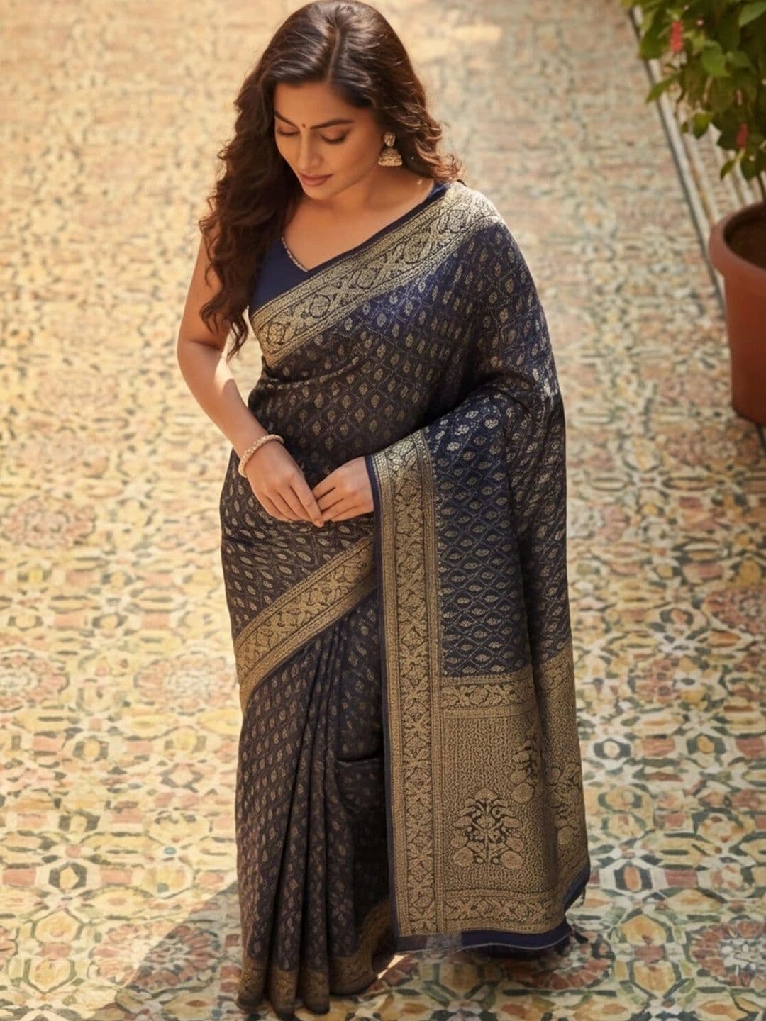 Anouk Rustic Woven Design Zari Silk Blend Designer Banarasi Saree thumbnail 3