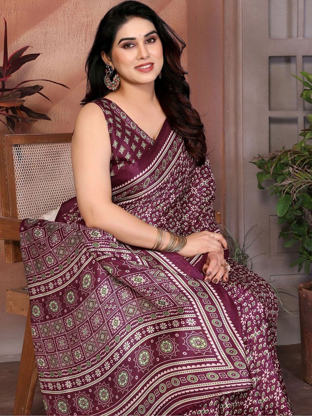 Yashika Art Silk Saree thumbnail 2