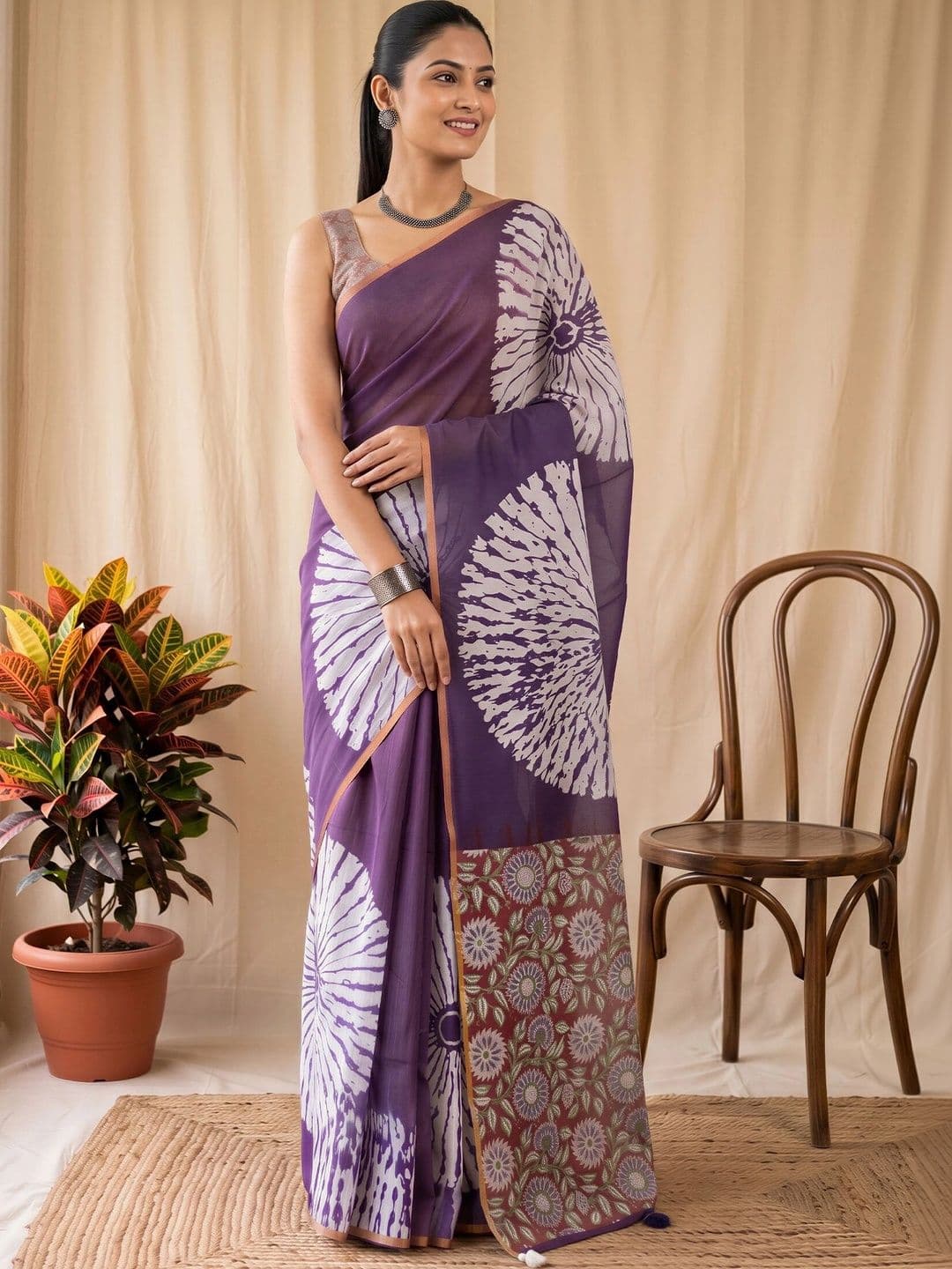 Sangria Floral Designer Block Print Saree thumbnail 7