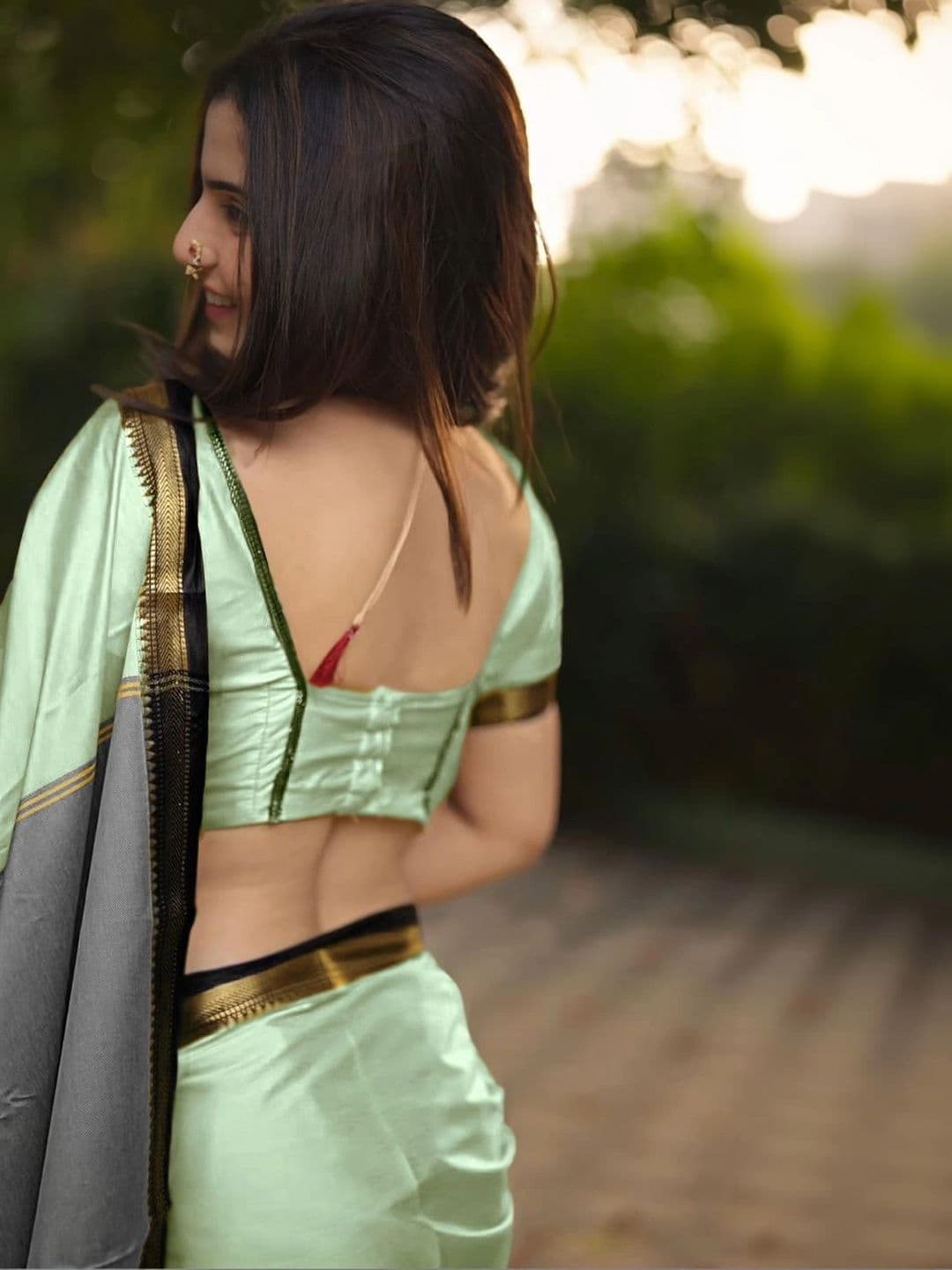 KALINI Zari Designer Gadwal Saree thumbnail 4
