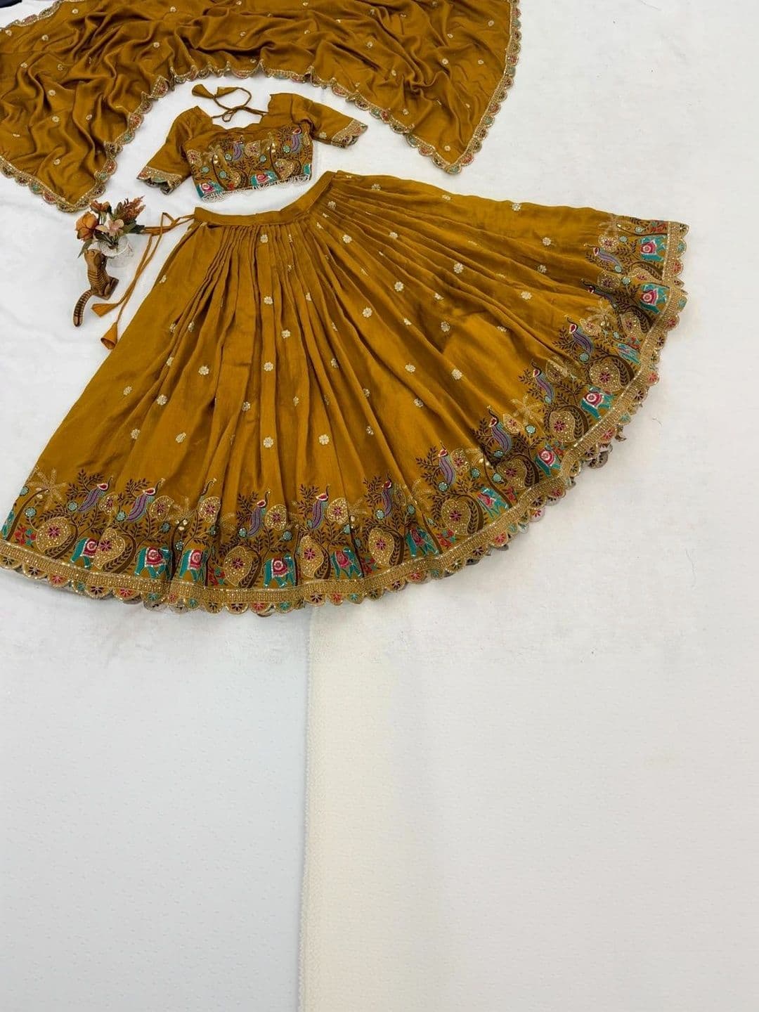 Closin Embroidered Thread Work Ready to Wear Lehenga & Unstitched Blouse With Dupatta thumbnail 2