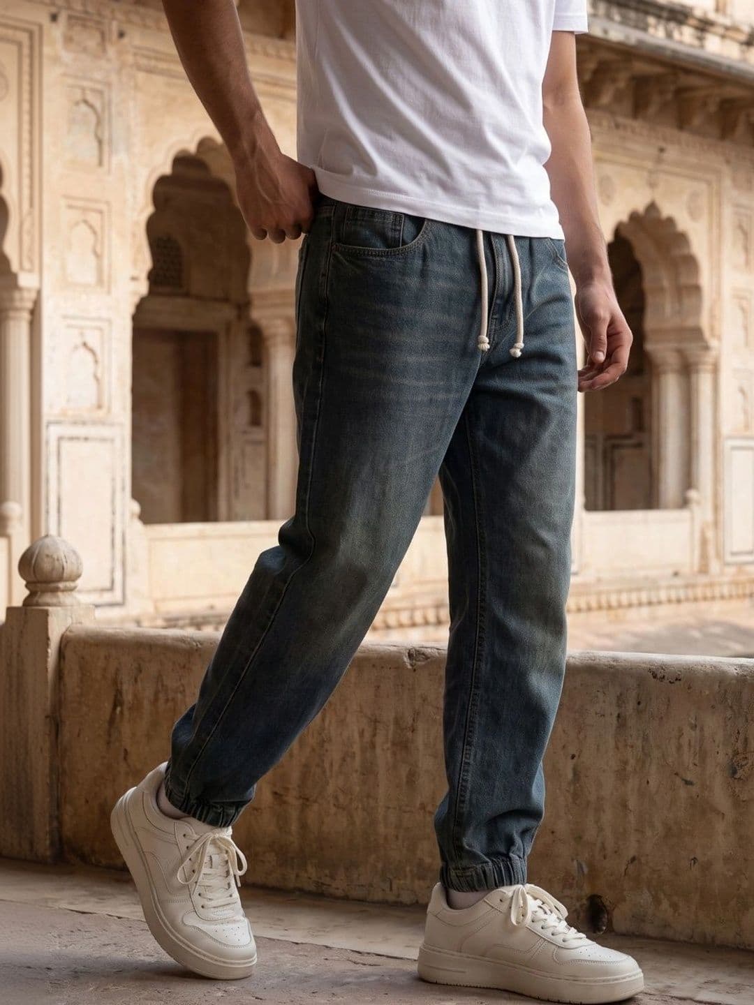 stylefabs Men Jogger Fit Mid-Rise Cuffed Hem Jeans thumbnail 5