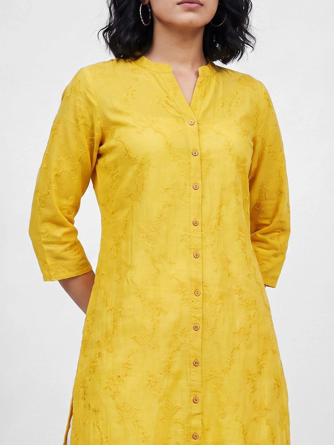 Melange by Lifestyle Women Embroidered Thread Work Kurta thumbnail 4