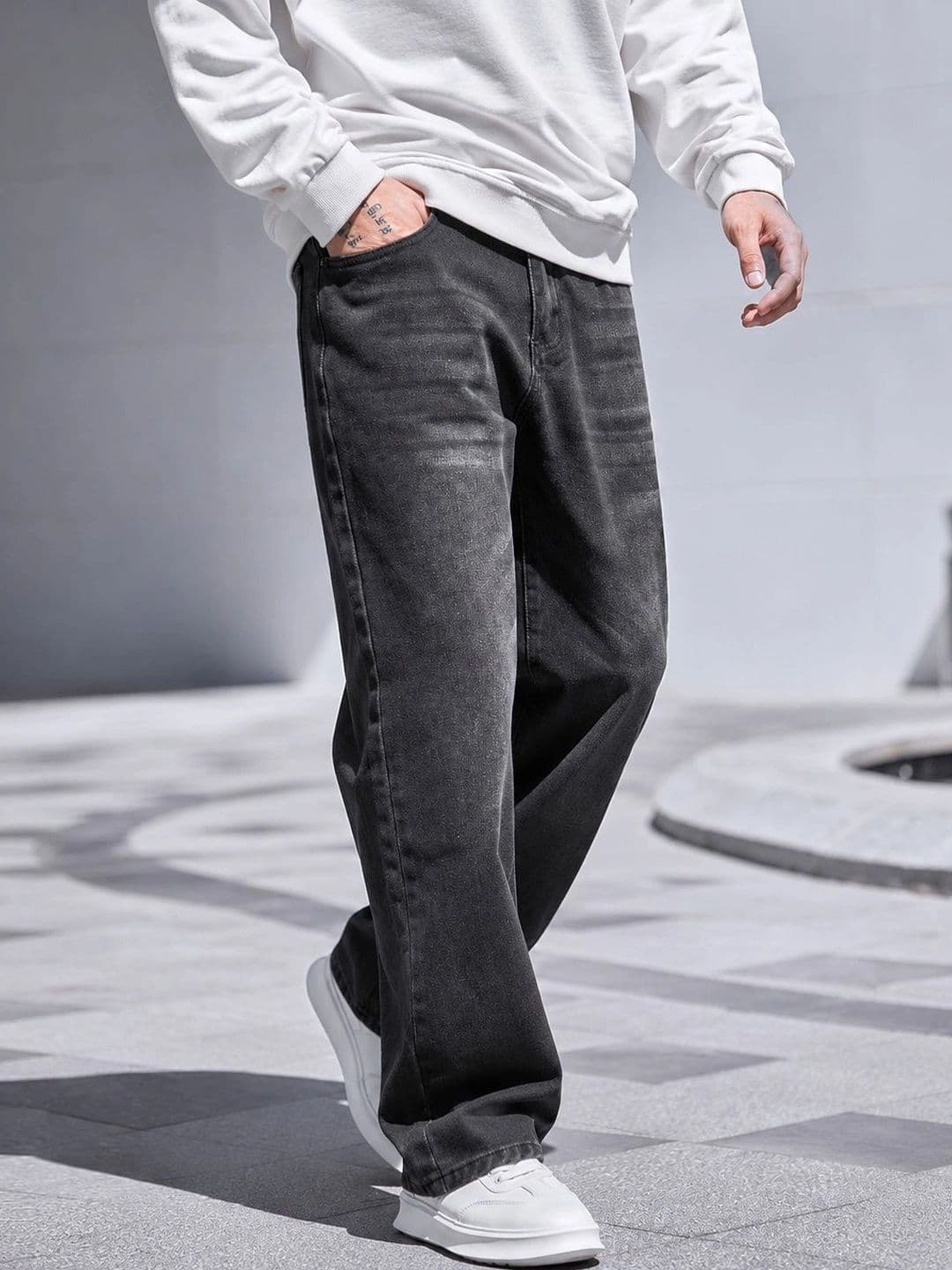 BREXX Men Wide Leg Mid-Rise Light Fade Stretchable Jeans thumbnail 3