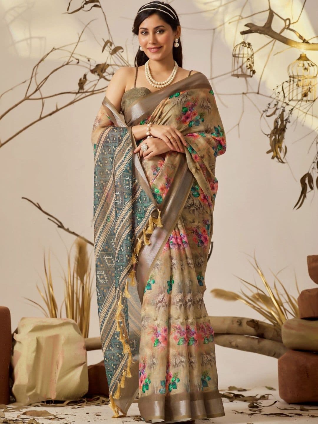 Moda Rapido Floral Zari Linen Blend Designer Saree thumbnail 6