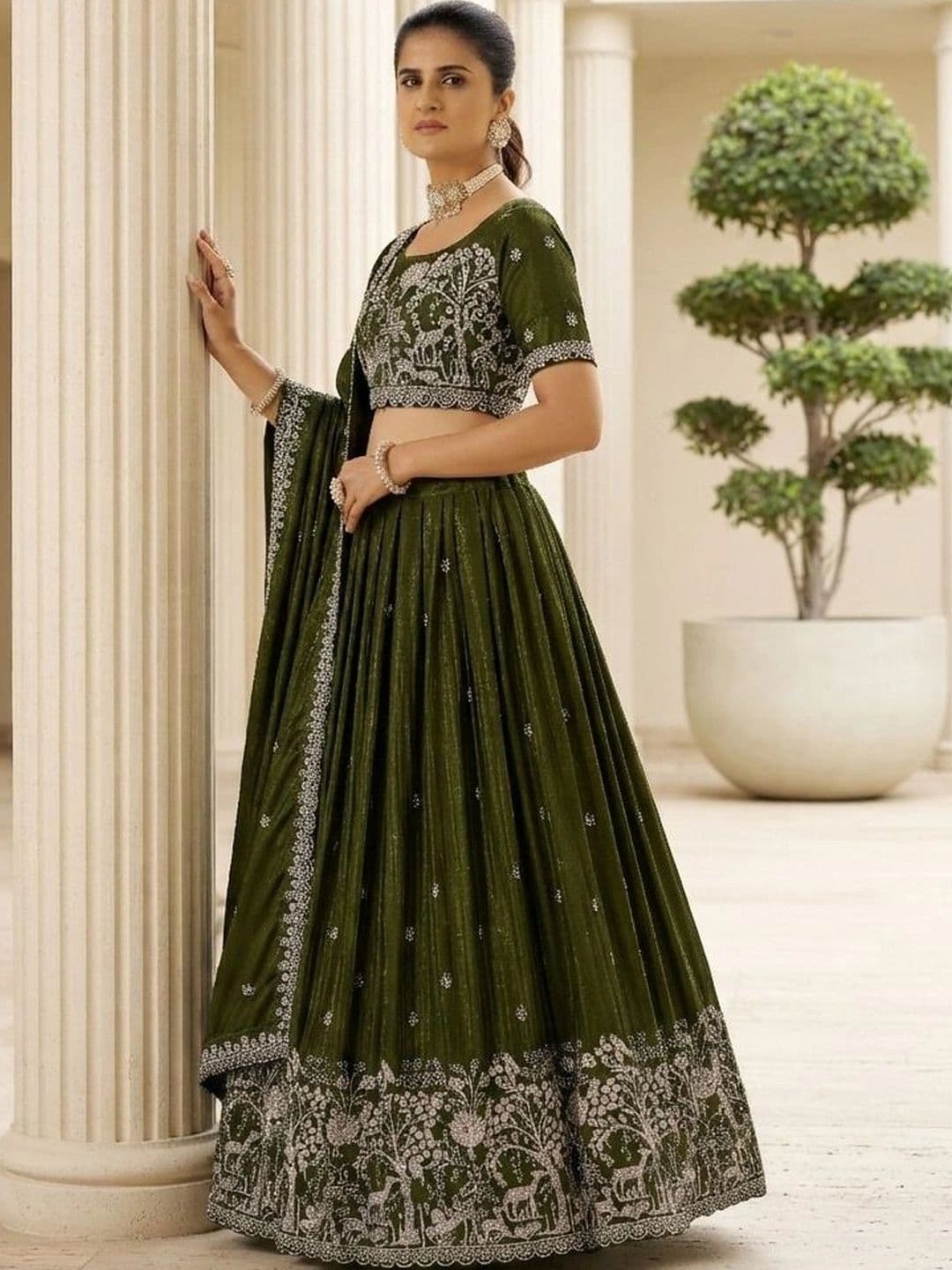 HERE&NOW Embroidered Thread Work Semi-Stitched Lehenga & Blouse With Dupatta thumbnail 2