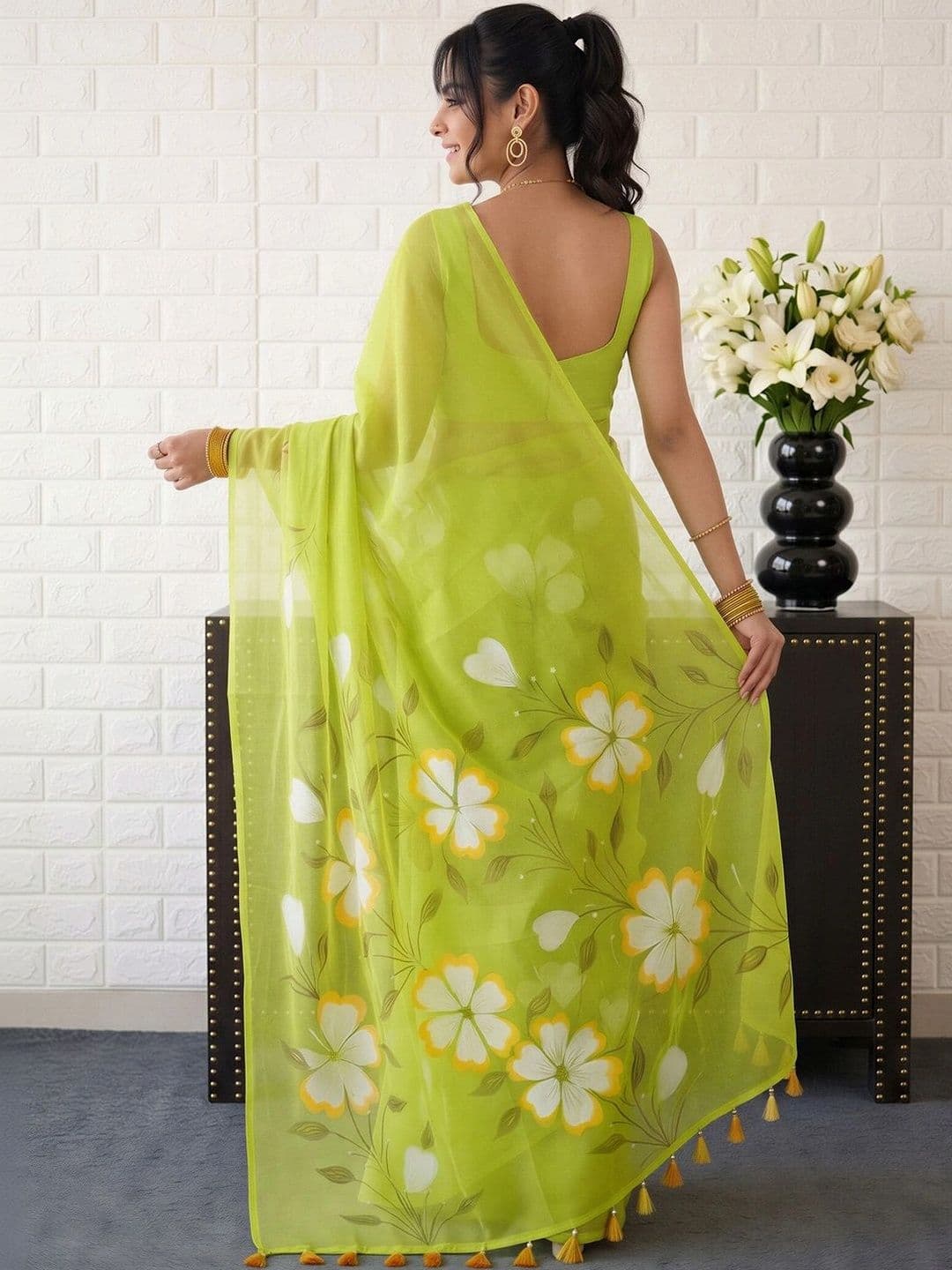 Anouk Floral Poly Georgette Designer Saree thumbnail 4