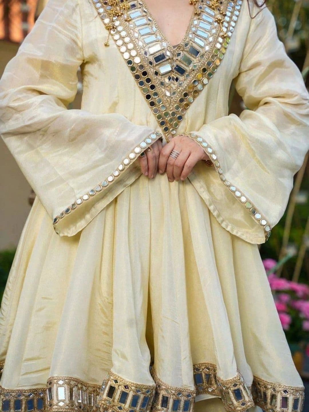 Komurr Women Empire Mirror Work Kurta with Sharara & With Dupatta thumbnail 4