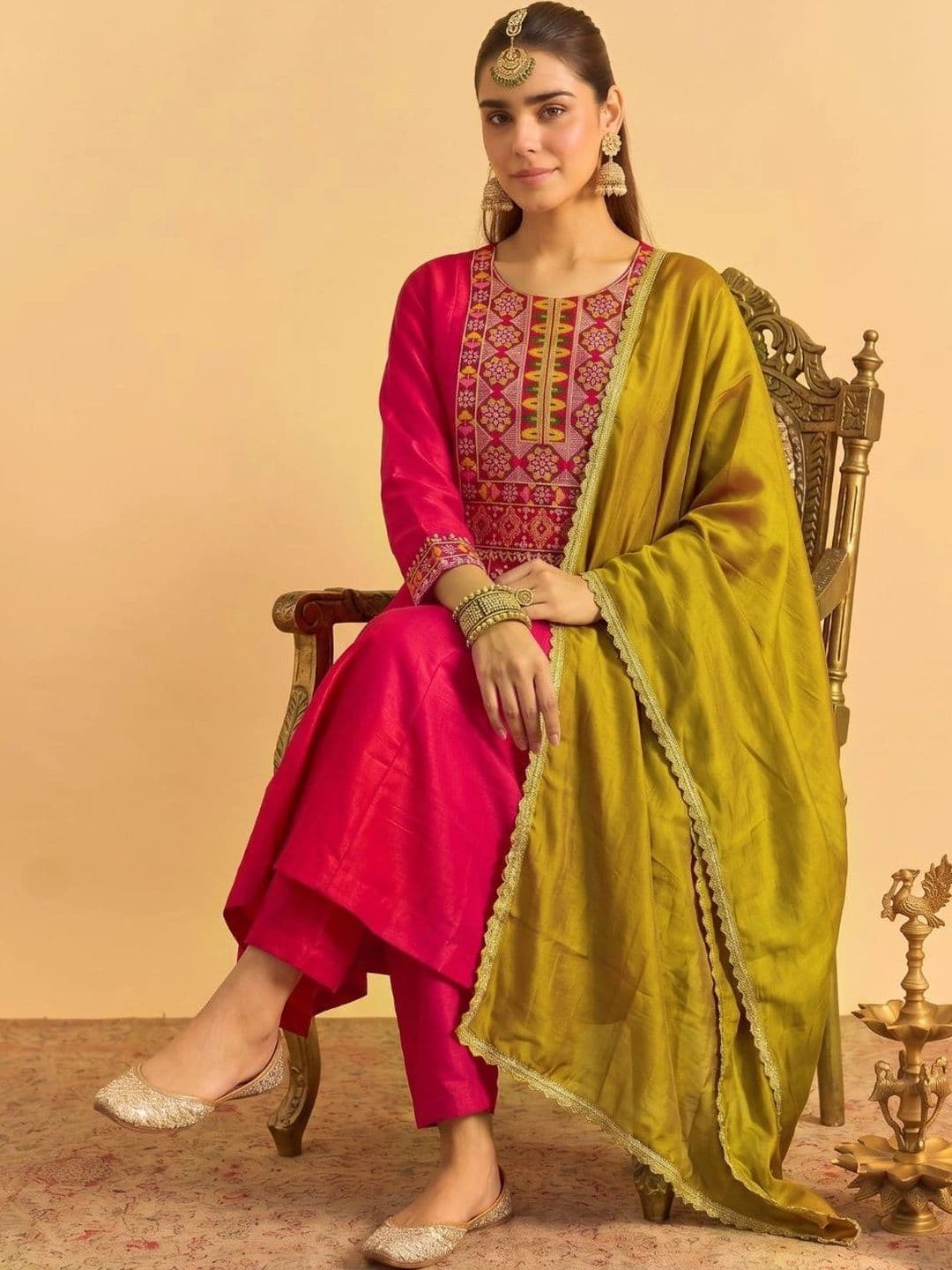 HERE&NOW Women Embroidered Regular Thread Work Pure Silk Kurta with Trousers & Dupatta - view 1