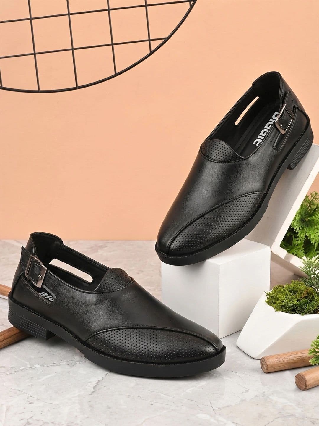 BIGGIE Men Shoe-Style Sandals - view 1
