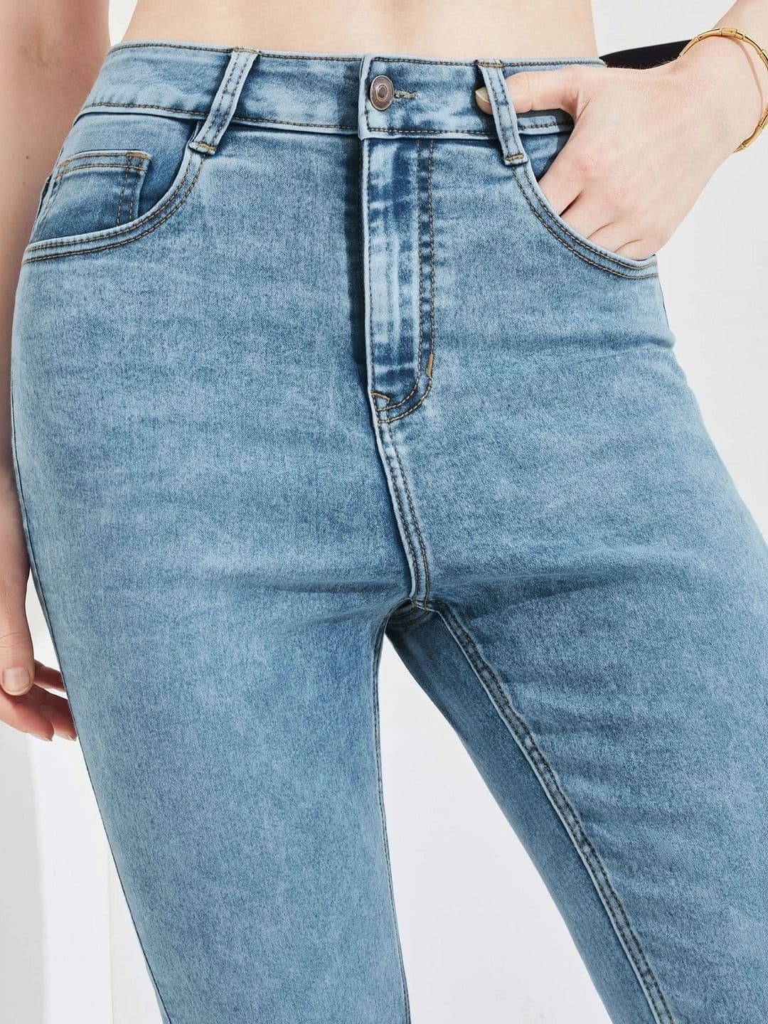 DOLCE CRUDO Women Bootcut High-Rise Light Fade Stretchable Jeans thumbnail 4