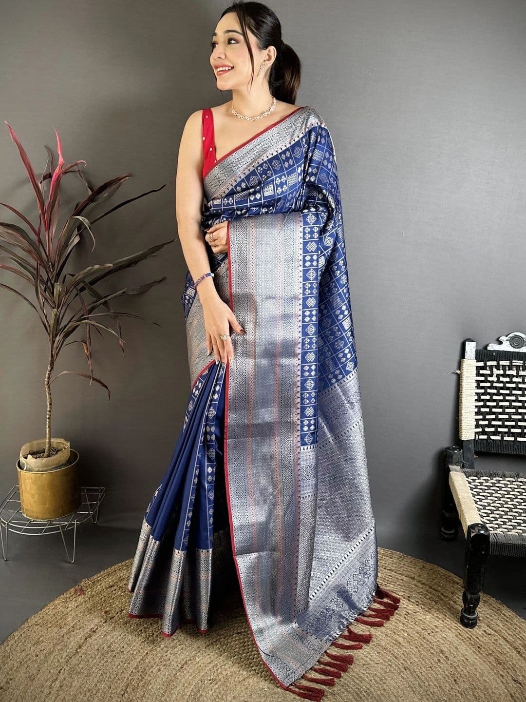 Moda Rapido Woven Design Zari Silk Blend Designer Banarasi Saree - view 1