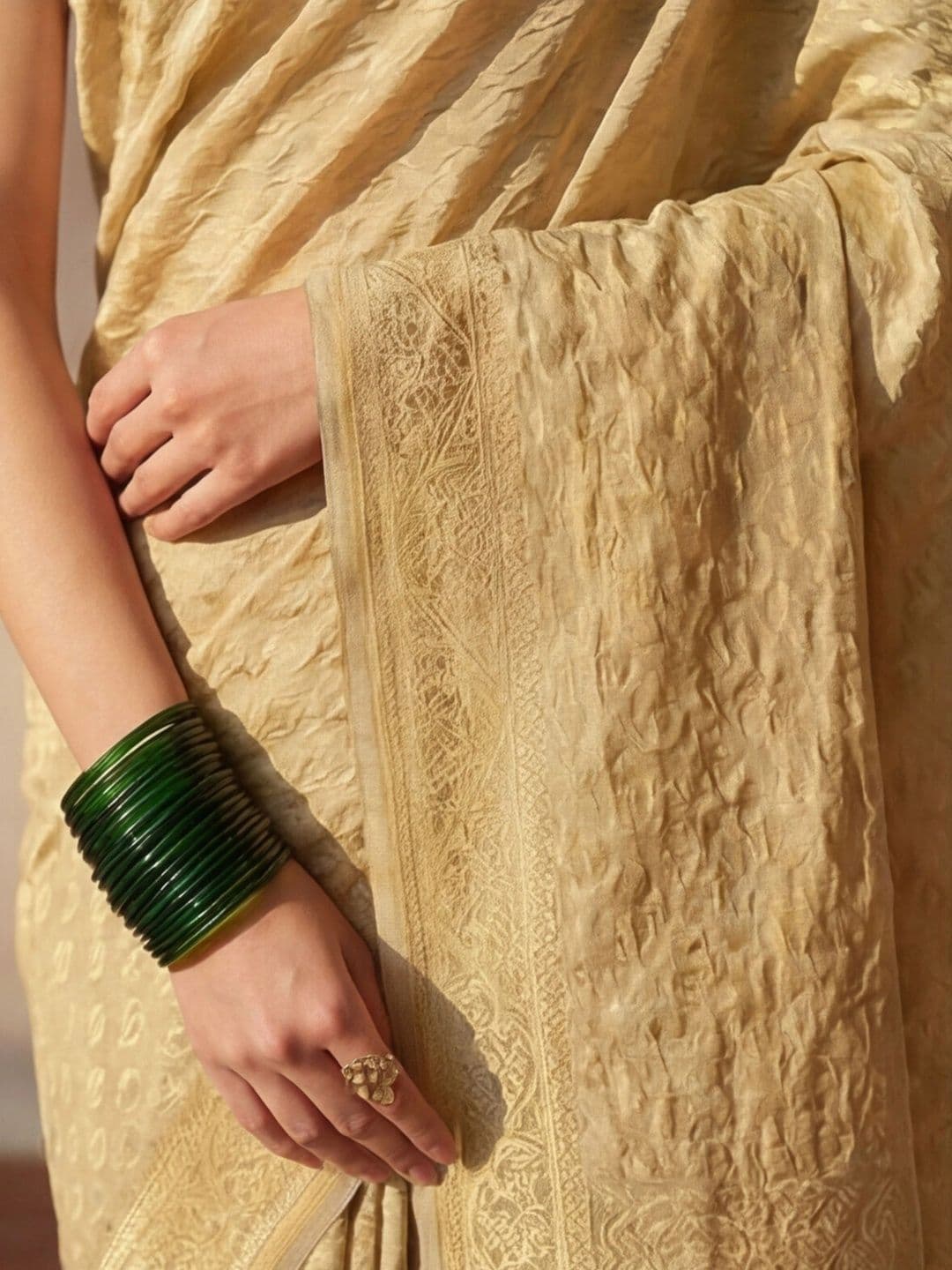 Anouk Rustic Paisley Zari Silk Blend Designer Banarasi Saree thumbnail 5