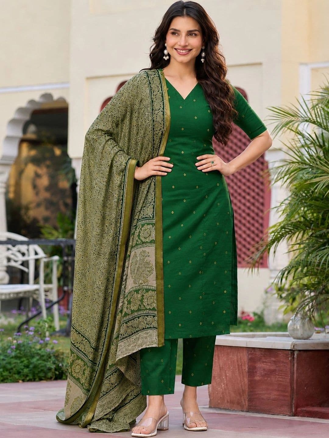 Aaghnya Women Ethnic Motifs Regular Kurta with Trousers & With Dupatta thumbnail 5