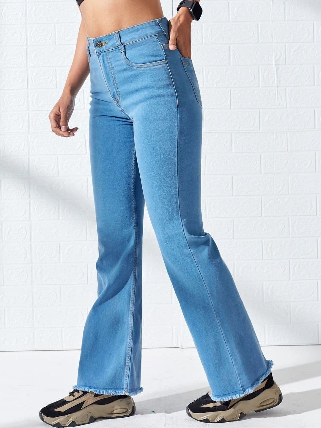 DOLCE CRUDO Women Bootcut High-Rise Heavy Fade Cuffed Hem Stretchable Jeans thumbnail 3