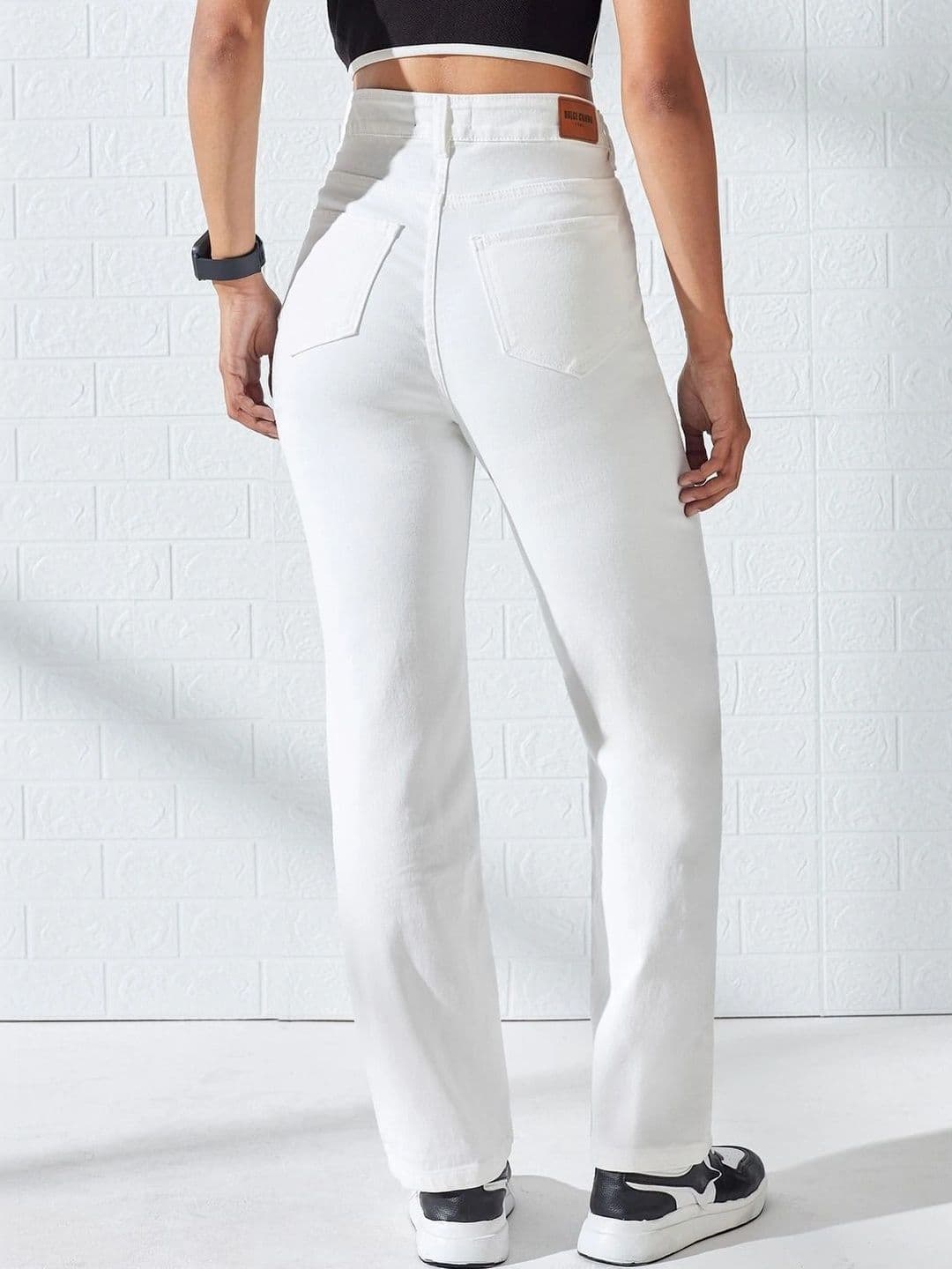 DOLCE CRUDO Women Straight Fit High-Rise Light Fade Stretchable Jeans thumbnail 2