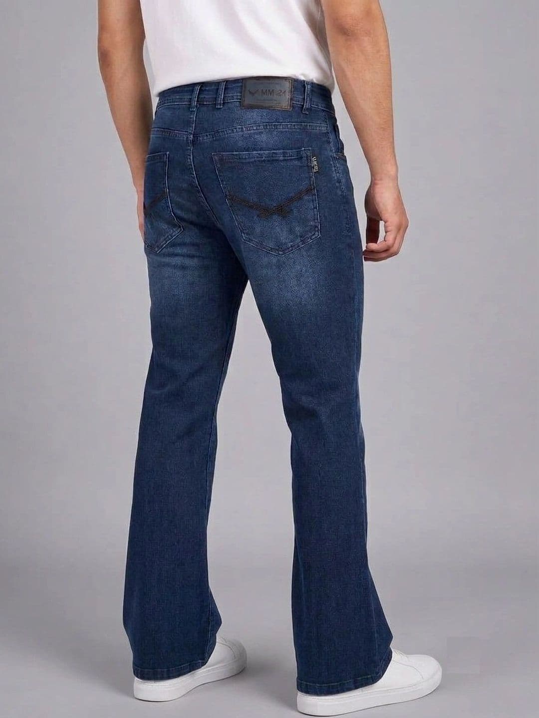 MM-21 Men Bootcut Mid-Rise Light Fade Jeans thumbnail 3