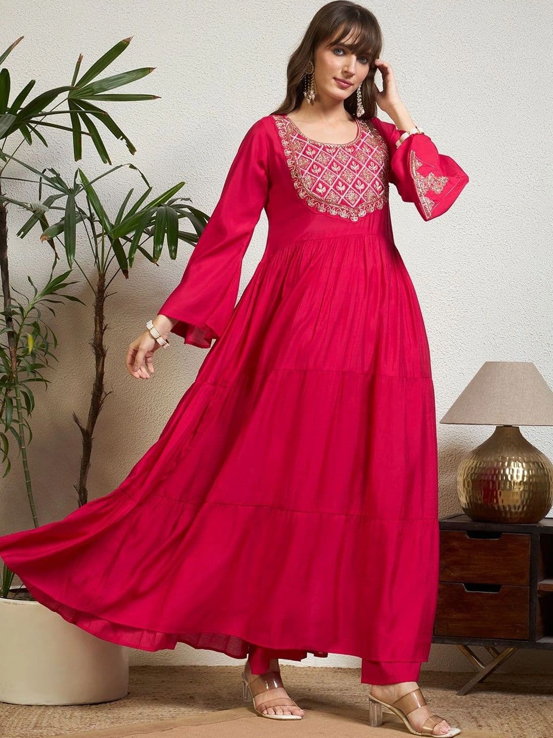Honky Tonky Women Ethnic Motifs Embroidered Tiered Thread Work Kurta with Trousers & With Dupatta thumbnail 7