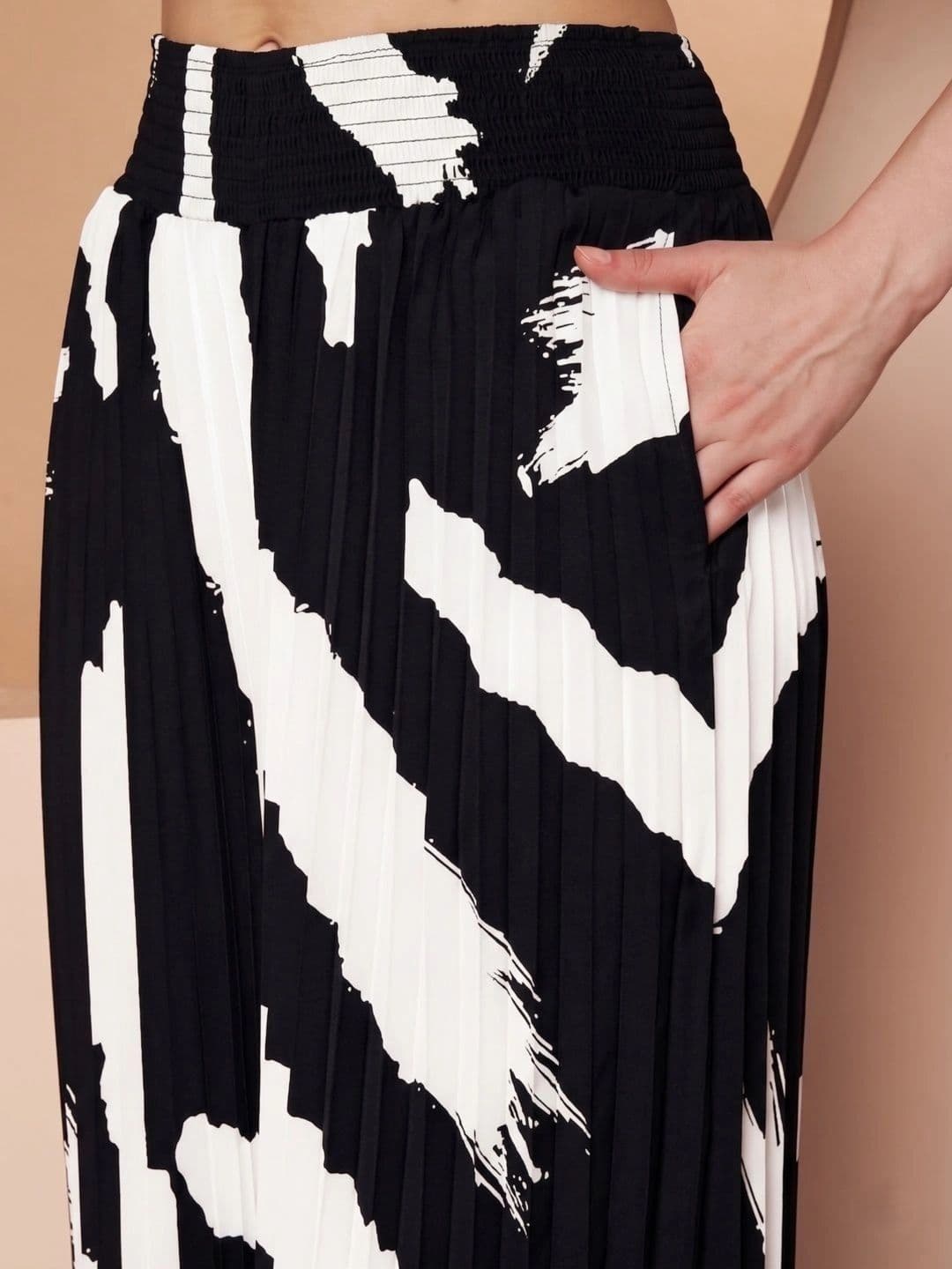 CORSICA Women Printed Palazzos thumbnail 2