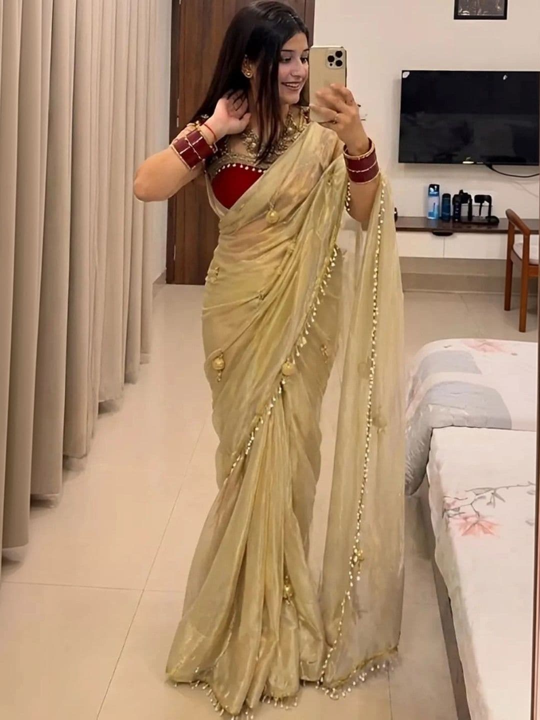 LabelVASTRA Beads and Stones Silk Blend Saree thumbnail 3