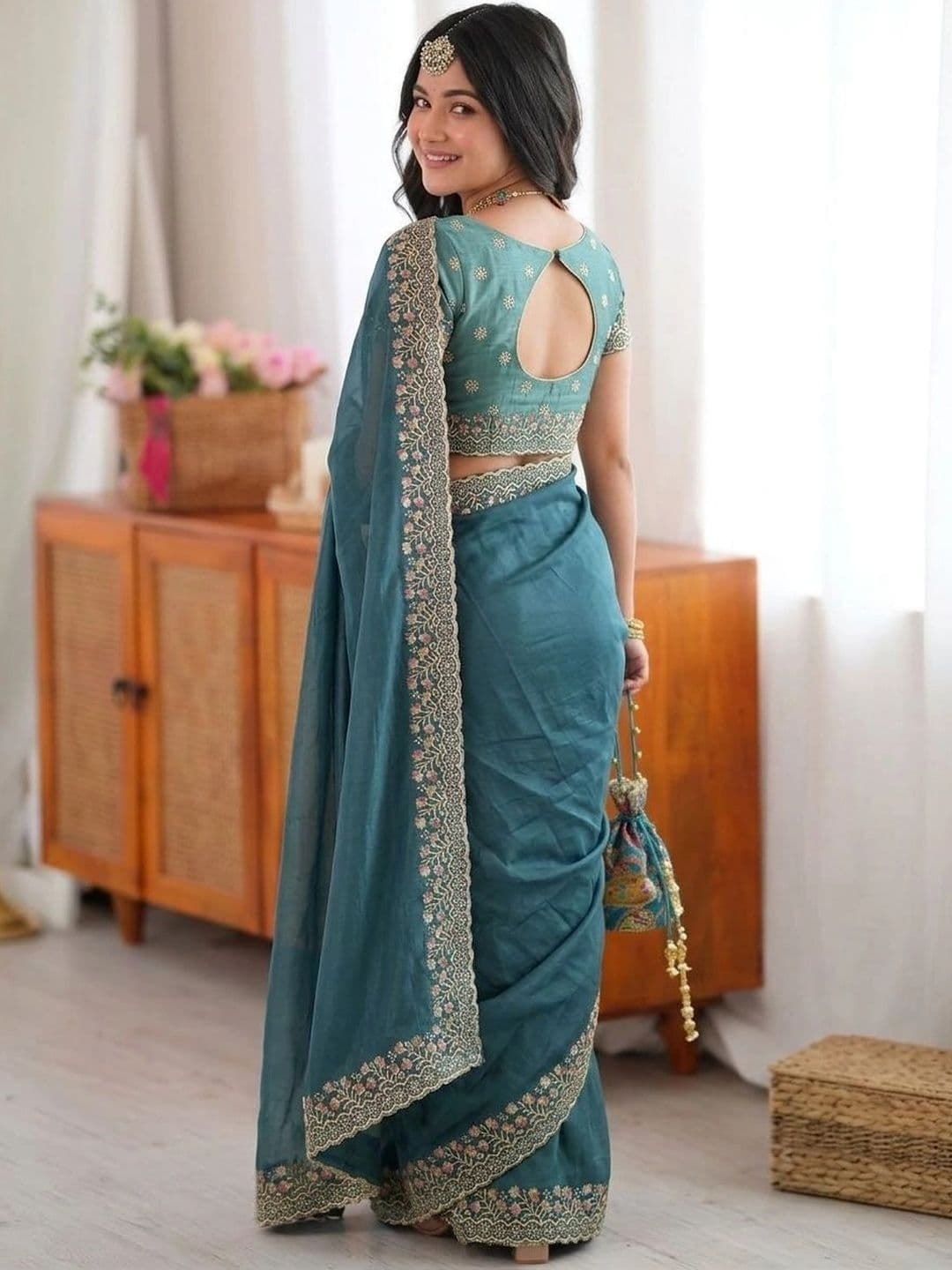 Sangria Embellished Embroidered Pure Georgette Saree thumbnail 2