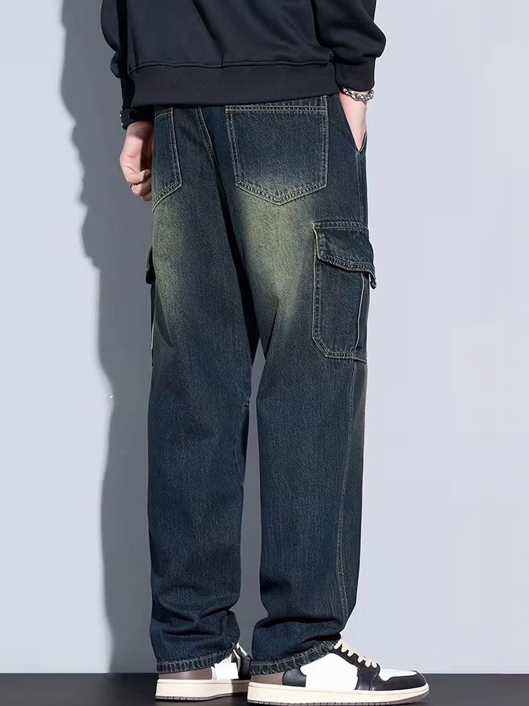MAKPAK Men Jean Relaxed Fit Mid-Rise Low Distress Stretchable Jeans thumbnail 2