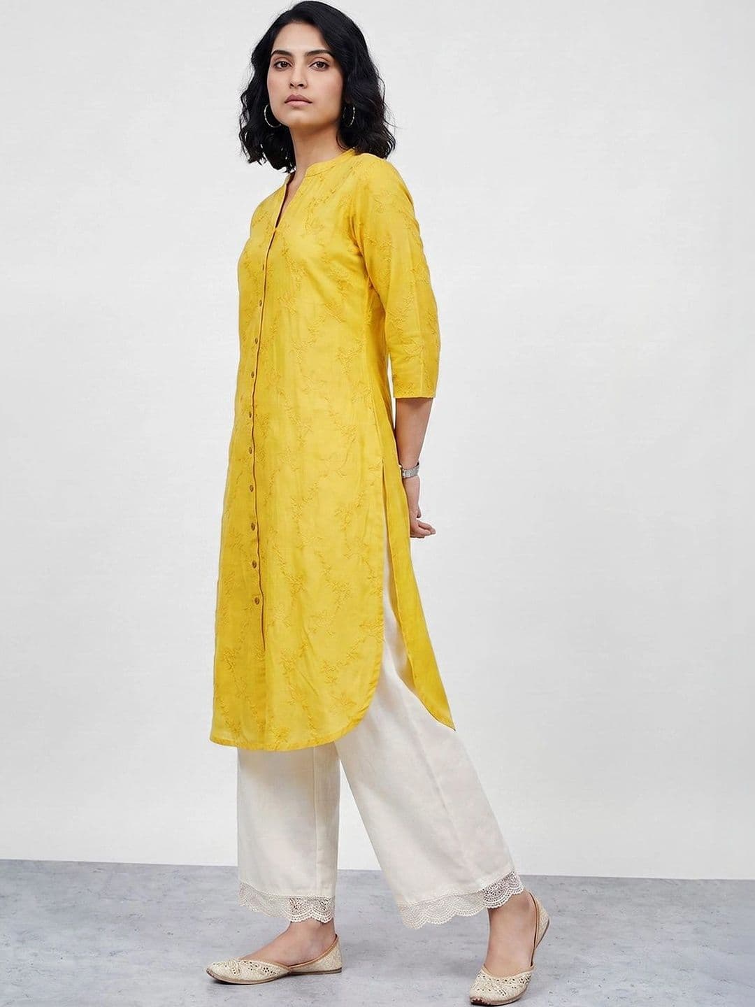 Melange by Lifestyle Women Embroidered Thread Work Kurta thumbnail 3